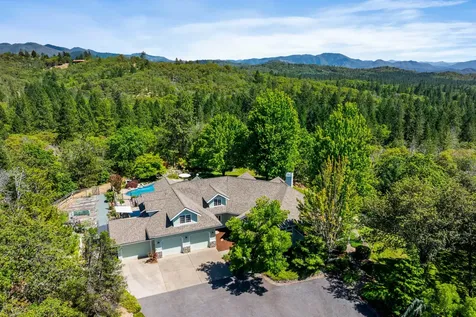 1117 Peco Road Grants Pass OR 97526