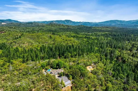 1117 Peco Road Grants Pass OR 97526