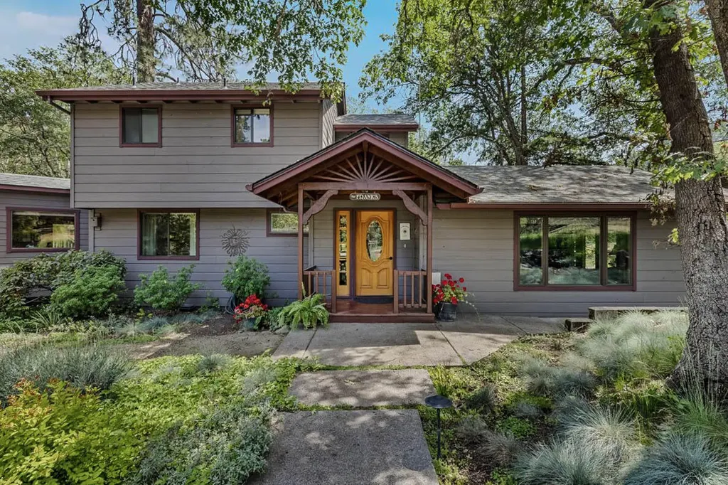 4741 L Fork Foots Creek Road Gold Hill OR 97525