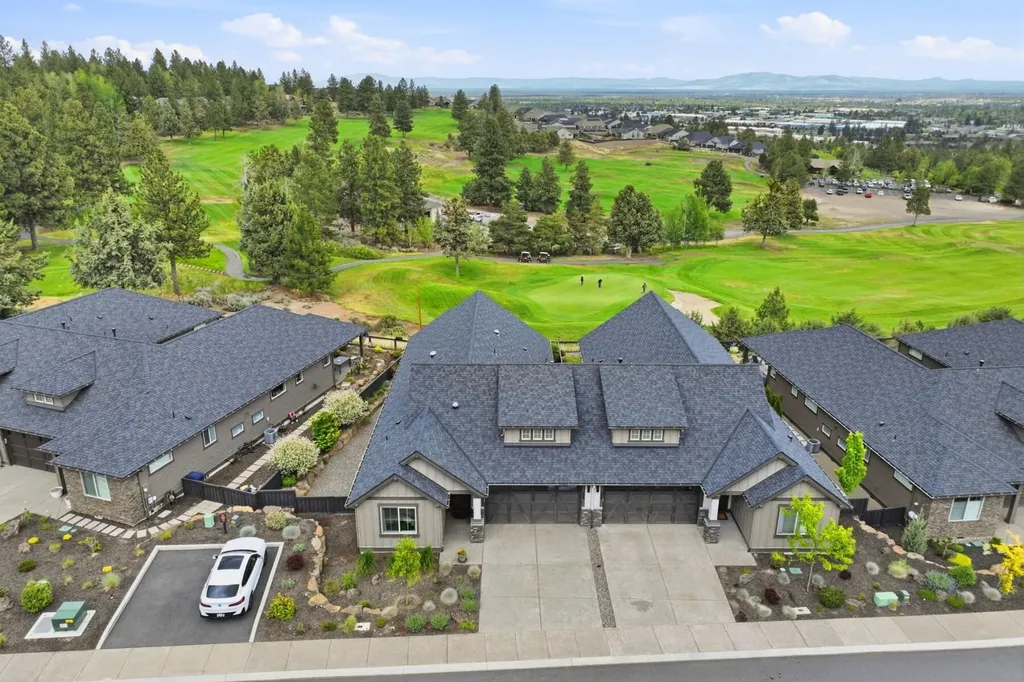 2736 NW Fairway Heights Drive Bend OR 97703