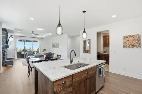 2736 NW Fairway Heights Drive Bend OR 97703