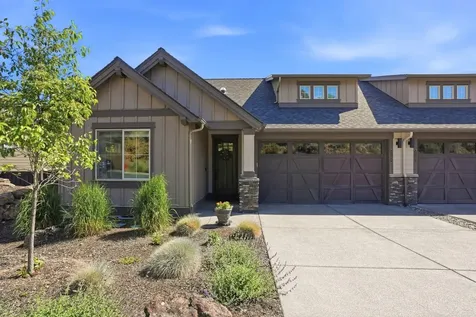 2736 NW Fairway Heights Drive Bend OR 97703