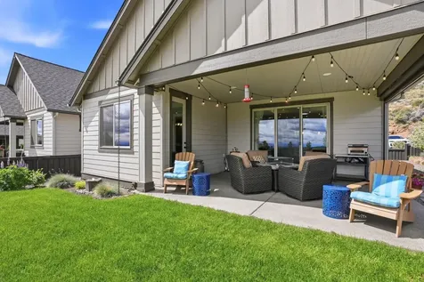 2736 NW Fairway Heights Drive Bend OR 97703