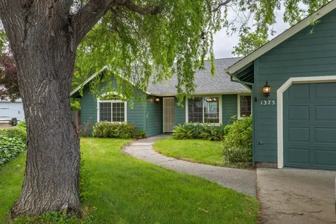 1375 Forestview Drive Grants Pass OR 97527