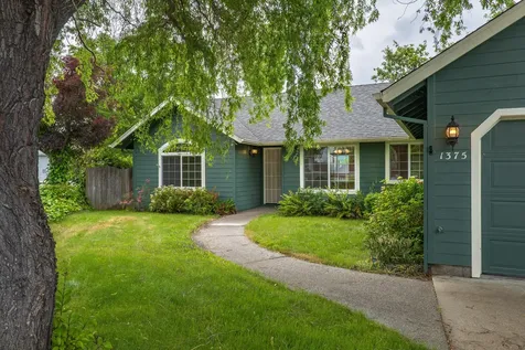 1375 Forestview Drive Grants Pass OR 97527