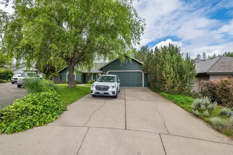 1375 Forestview Drive Grants Pass OR 97527