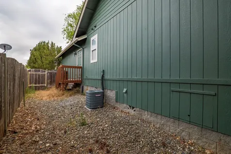 1375 Forestview Drive Grants Pass OR 97527
