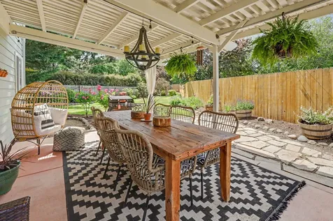 575 Carriage Court Jacksonville OR 97530