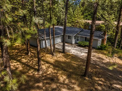 19968 Double Tree Court Bend OR 97702