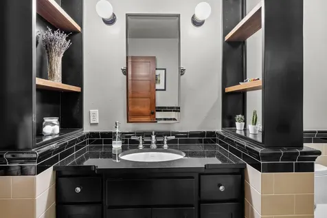 2216 NW 6th Street Bend OR 97703