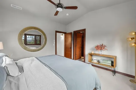 2216 NW 6th Street Bend OR 97703