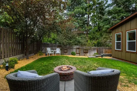 2216 NW 6th Street Bend OR 97703