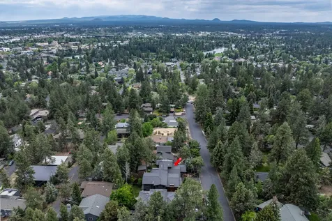 2216 NW 6th Street Bend OR 97703