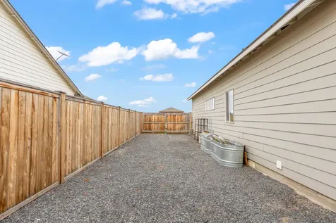 1256 NW Golf Course Drive Madras OR 97741
