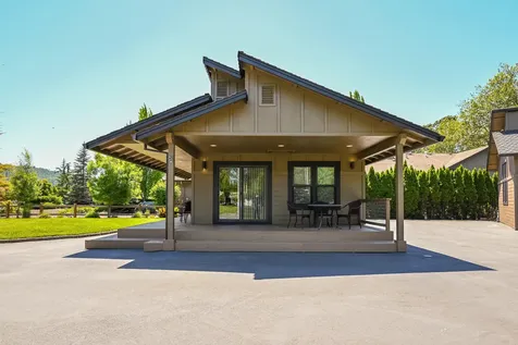 2546 Fisher Road Roseburg OR 97471