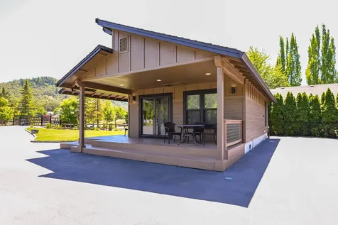 2546 Fisher Road Roseburg OR 97471