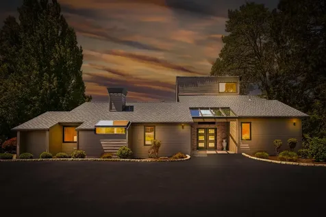 2546 Fisher Road Roseburg OR 97471