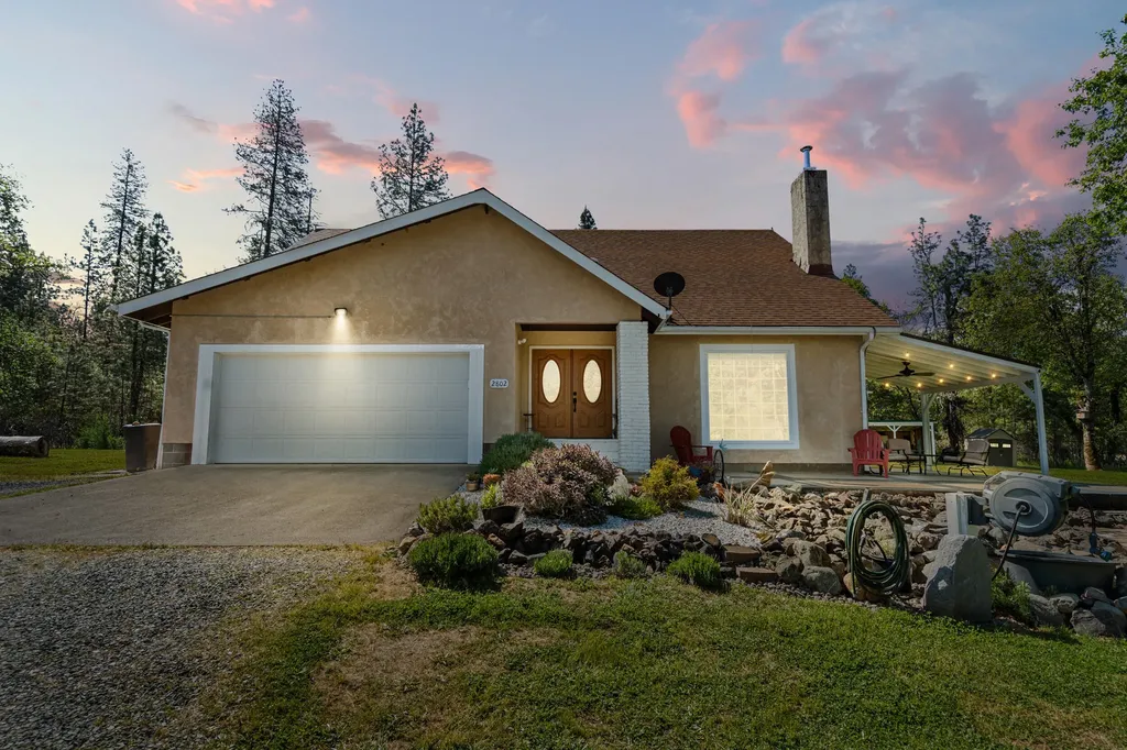 2802 Russell Road Merlin OR 97532
