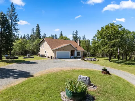 2802 Russell Road Merlin OR 97532