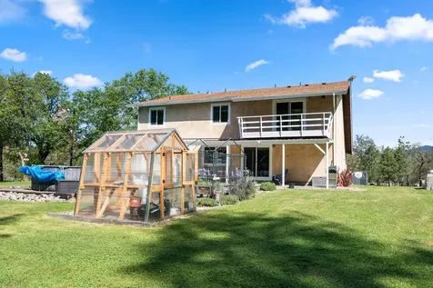 2802 Russell Road Merlin OR 97532