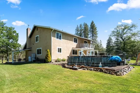 2802 Russell Road Merlin OR 97532