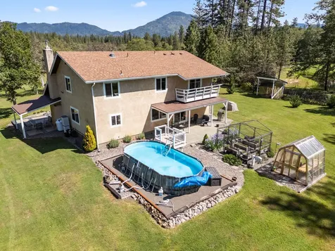 2802 Russell Road Merlin OR 97532