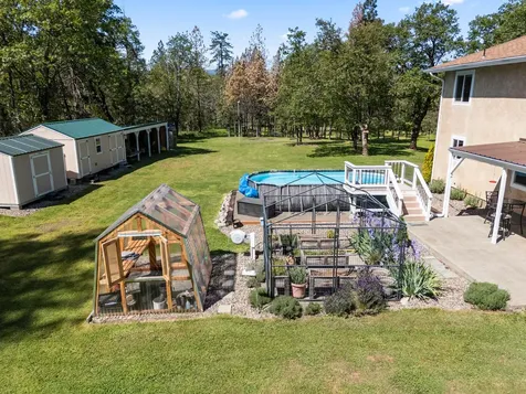 2802 Russell Road Merlin OR 97532