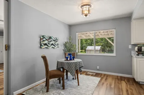 2802 Russell Road Merlin OR 97532