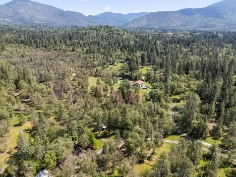 2802 Russell Road Merlin OR 97532