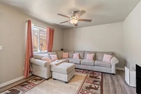 951 SE Maliah Avenue Madras OR 97741