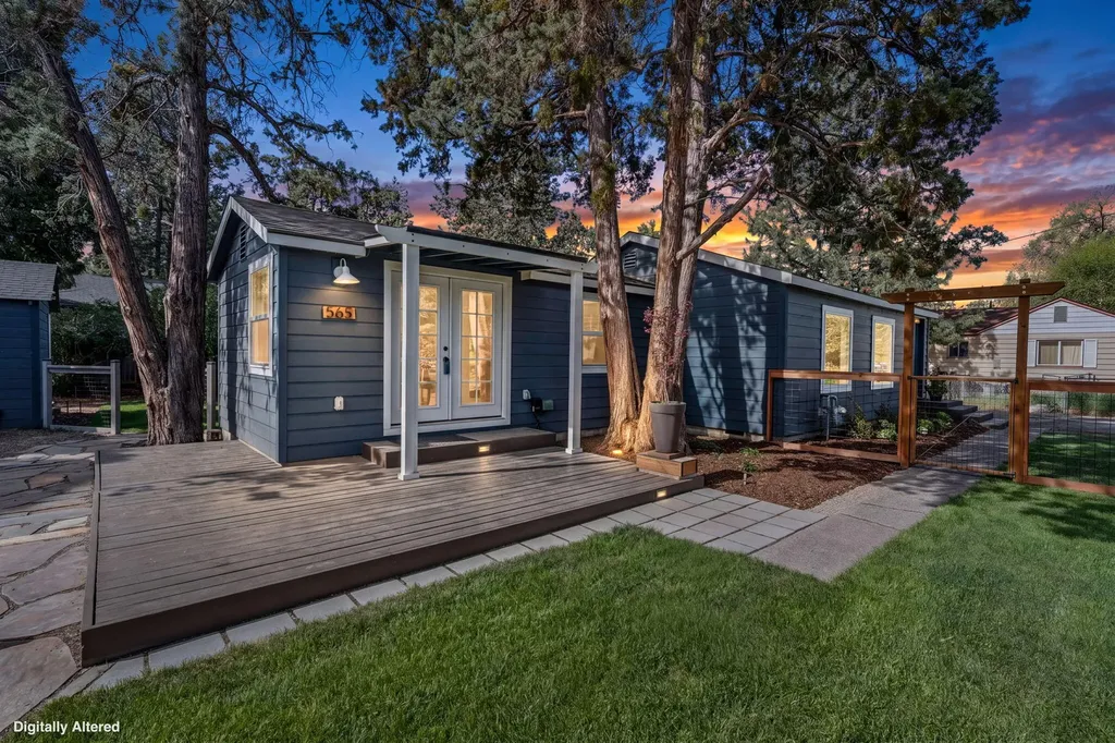 565 SE Woodland Boulevard Bend OR 97702