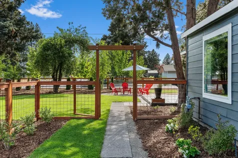 565 SE Woodland Boulevard Bend OR 97702