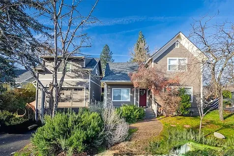 563 Rock Street Ashland OR 97520