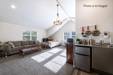 563 Rock Street Ashland OR 97520