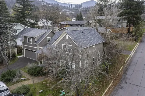563 Rock Street Ashland OR 97520