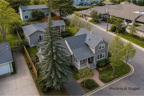 563 Rock Street Ashland OR 97520