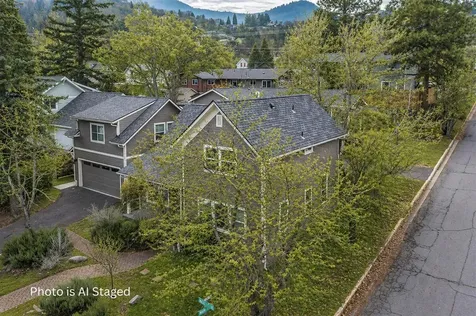 563 Rock Street Ashland OR 97520