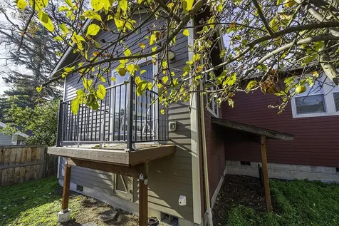 563 Rock Street Ashland OR 97520