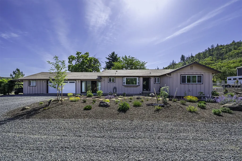 5388 Kane Creek Central Point OR 97502