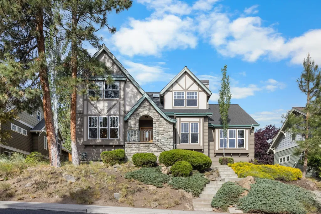 3281 NW Bungalow Drive Bend OR 97703