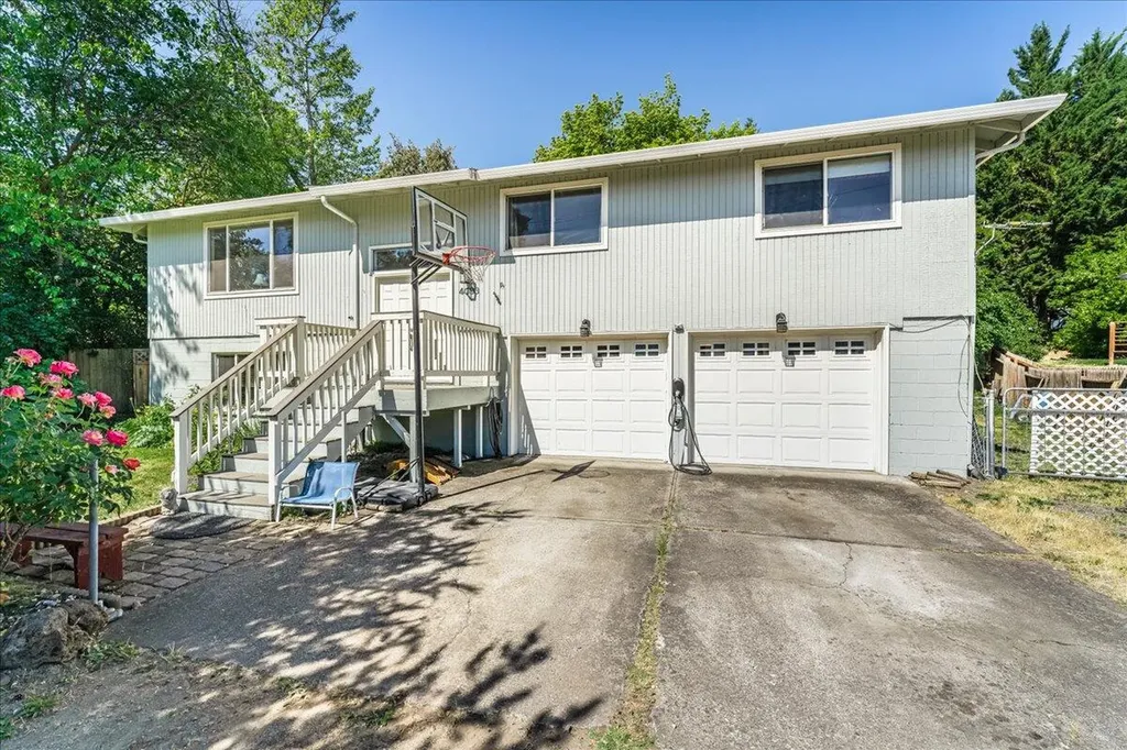 4093 Old Upton Road Central Point OR 97502