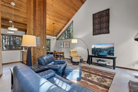70668 Kaporie Black Butte Ranch OR 97759