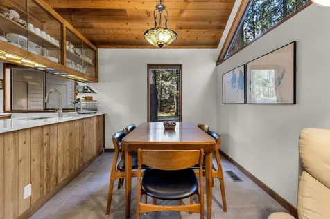 70668 Kaporie Black Butte Ranch OR 97759