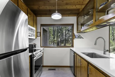 70668 Kaporie Black Butte Ranch OR 97759