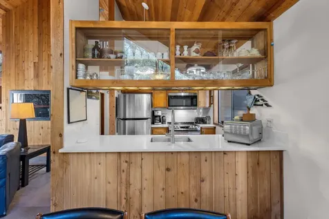 70668 Kaporie Black Butte Ranch OR 97759