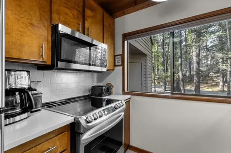 70668 Kaporie Black Butte Ranch OR 97759