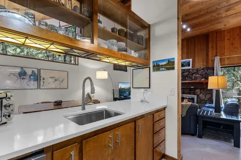 70668 Kaporie Black Butte Ranch OR 97759