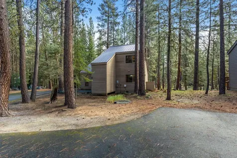 70668 Kaporie Black Butte Ranch OR 97759