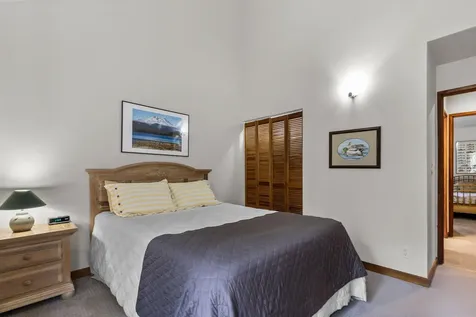 70668 Kaporie Black Butte Ranch OR 97759