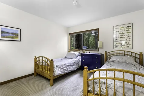 70668 Kaporie Black Butte Ranch OR 97759